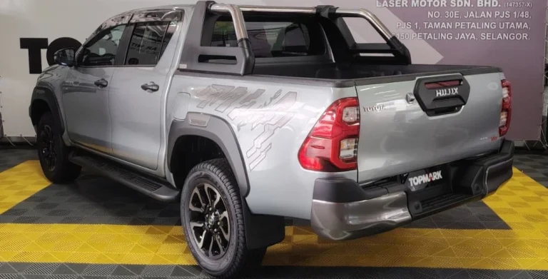 TOYOTA HILUX 2.8 ROGUE (3)