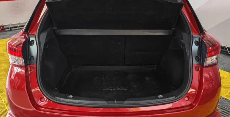 Yaris 1.5G 2023 MDR9765 (10)
